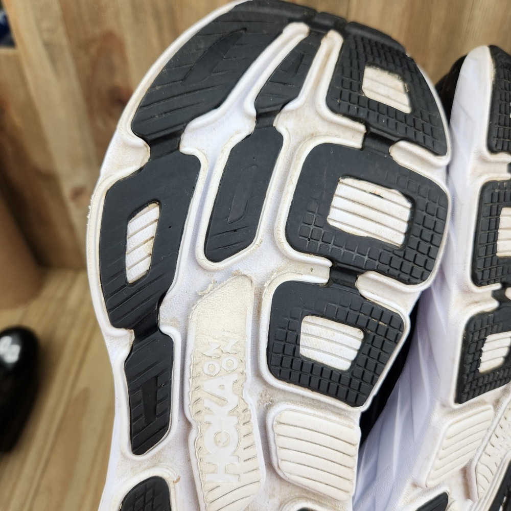 Hoka One One Bondi 7 Running Shoes Womens size 8.5 Black White 1110519 BWHT - Picture 8 of 10